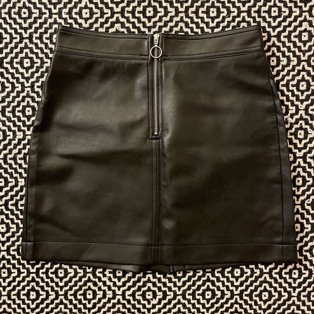 Aritzia Wilfred Free Black Leather Skirt - Picture 7 of 12